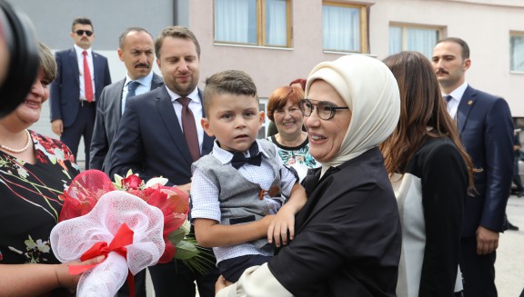 Emine Erdoğan Bosna Hersek’te TİKA Projesinin Açılışını Yaptı