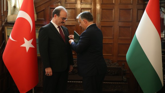 Macaristan Hükümeti Liyakat Nişanı TİKA Başkanı Dr. Serdar Çam’a Verildi (30 Hazir…