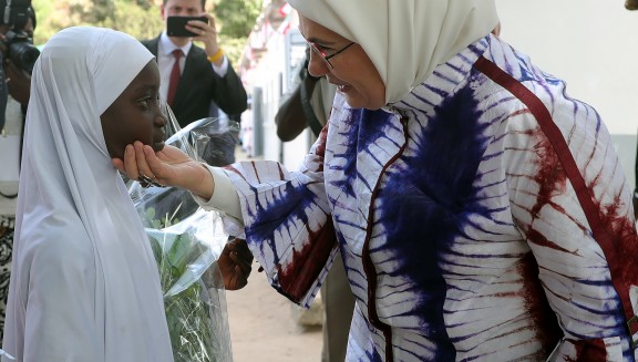 Emine Erdoğan, Gambiya’da Omar bin Khattab Okulunu Açtı