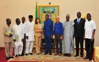 Benin Cumhurbaşkanı Dr. Boni Thomas Yayi TİKA Heyetini Makamında Kabul Etti